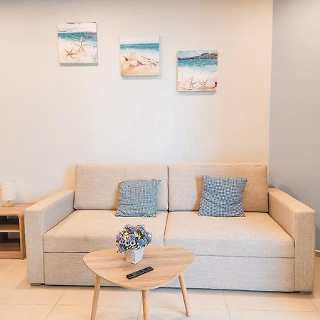 The Song Vung Tau Condotel: Beachfront 5-Star Apartment with Infinity Pool Exterior photo