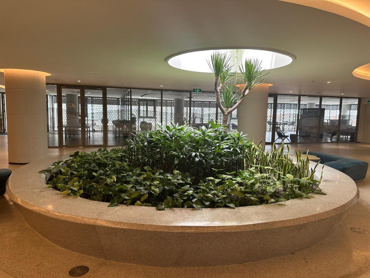 The Song Vung Tau Condotel: Beachfront 5-Star Apartment with Infinity Pool Exterior photo