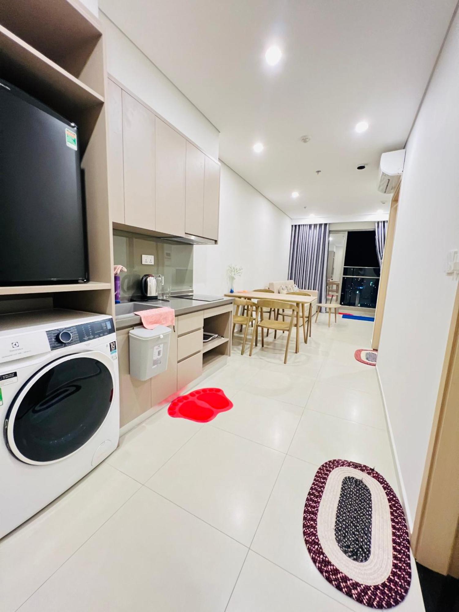 The Song Vung Tau Condotel: Beachfront 5-Star Apartment with Infinity Pool Exterior photo