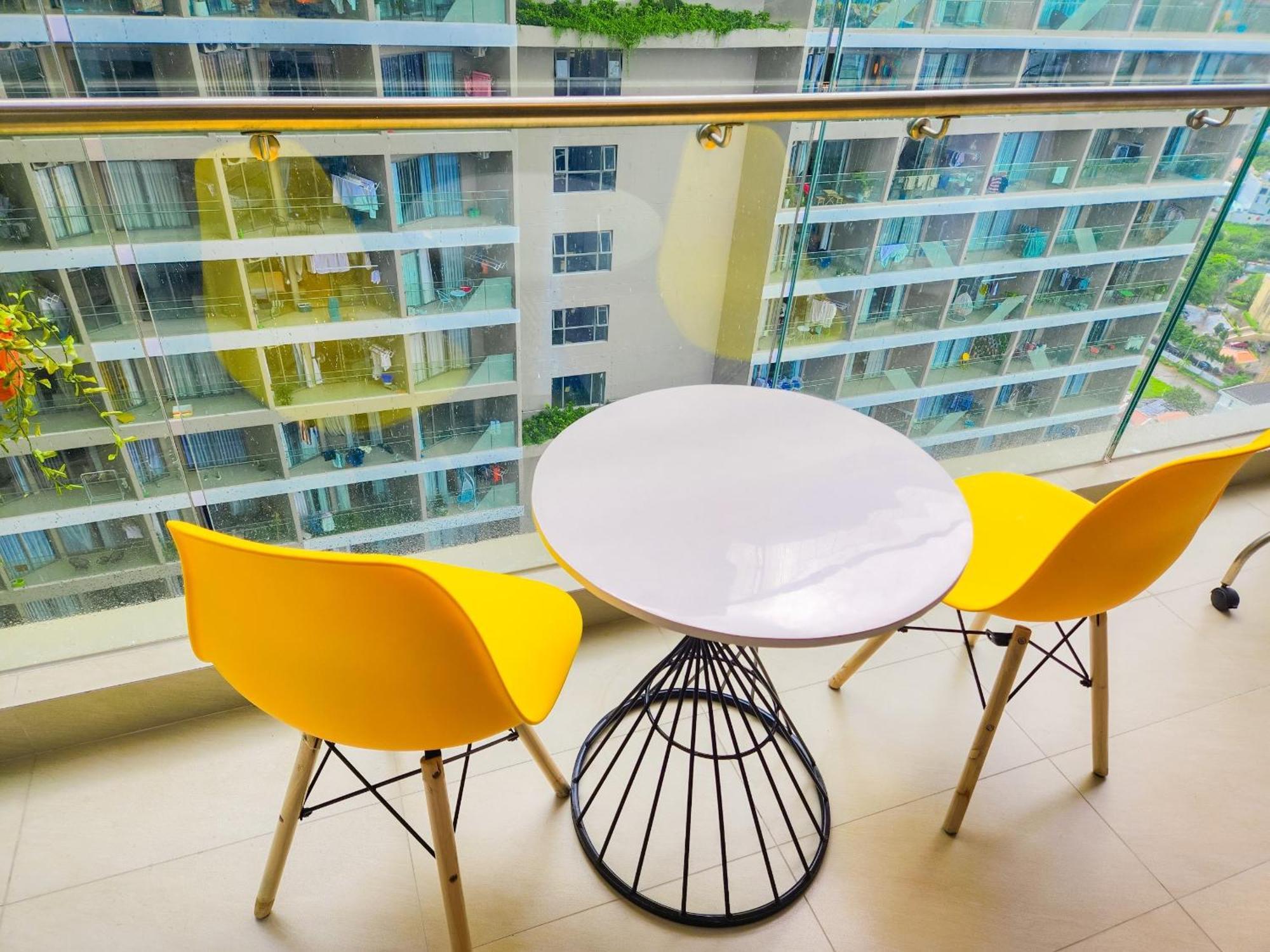 The Song Vung Tau Condotel: Beachfront 5-Star Apartment with Infinity Pool Exterior photo