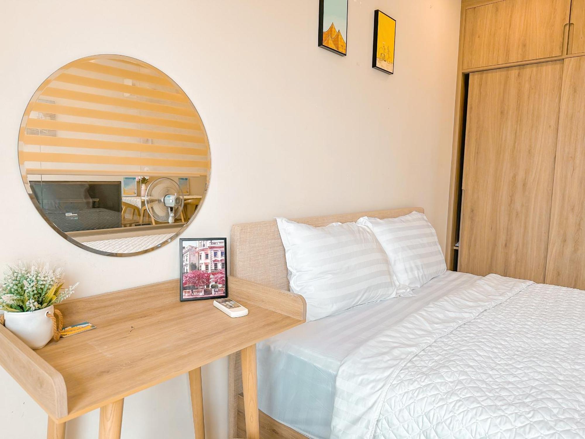 The Song Vung Tau Condotel: Beachfront 5-Star Apartment with Infinity Pool Exterior photo