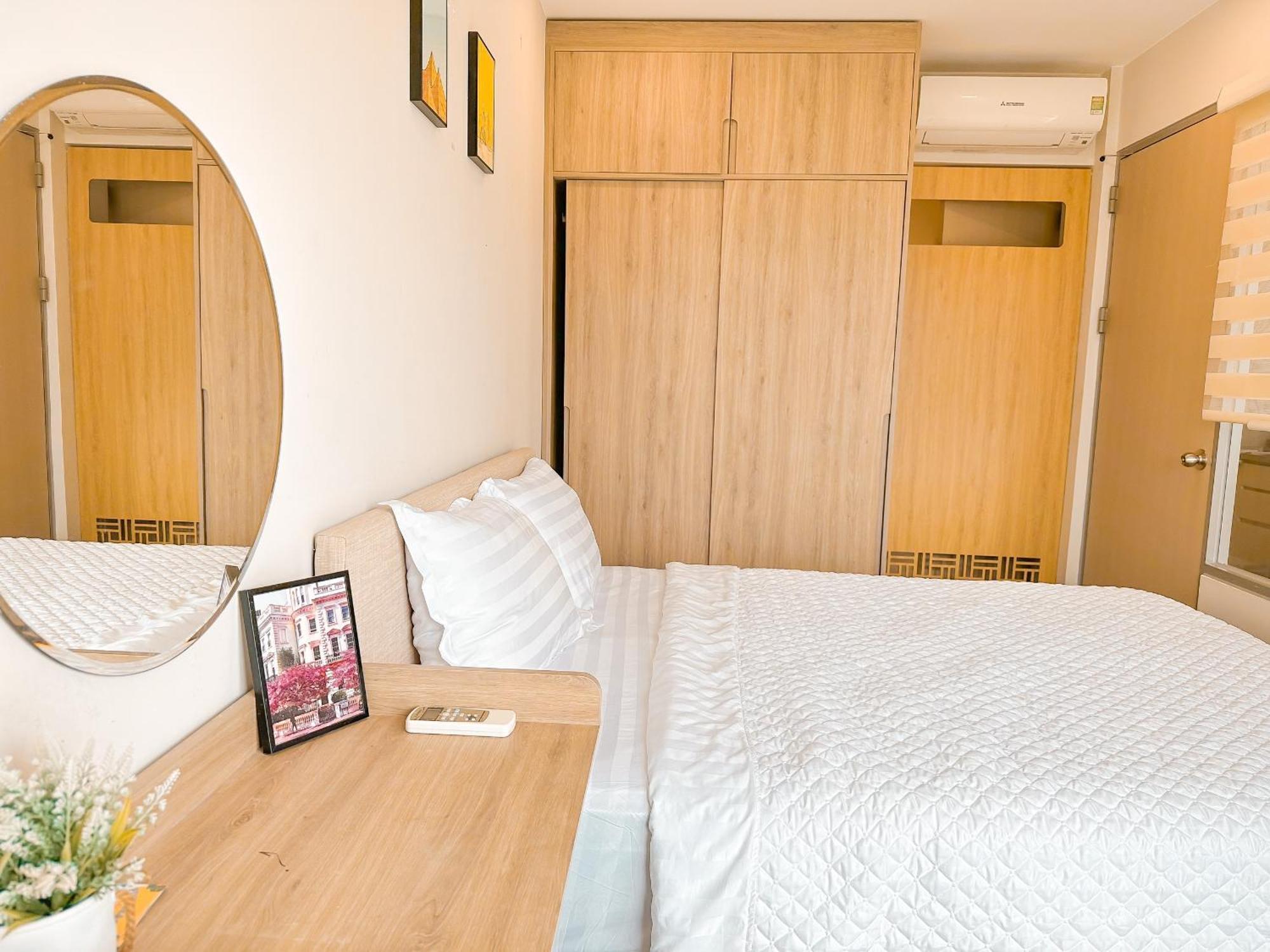The Song Vung Tau Condotel: Beachfront 5-Star Apartment with Infinity Pool Exterior photo
