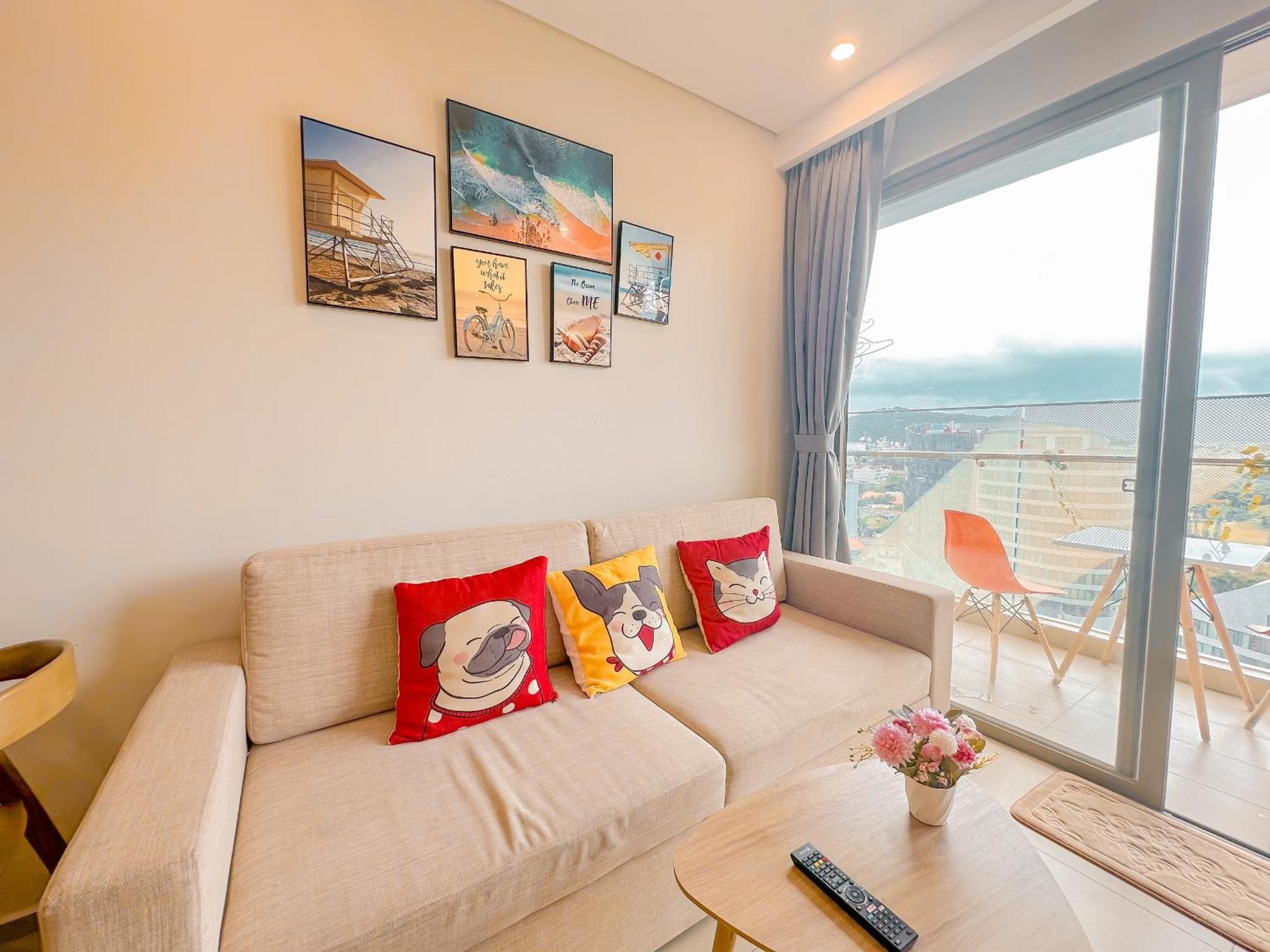 The Song Vung Tau Condotel: Beachfront 5-Star Apartment with Infinity Pool Exterior photo