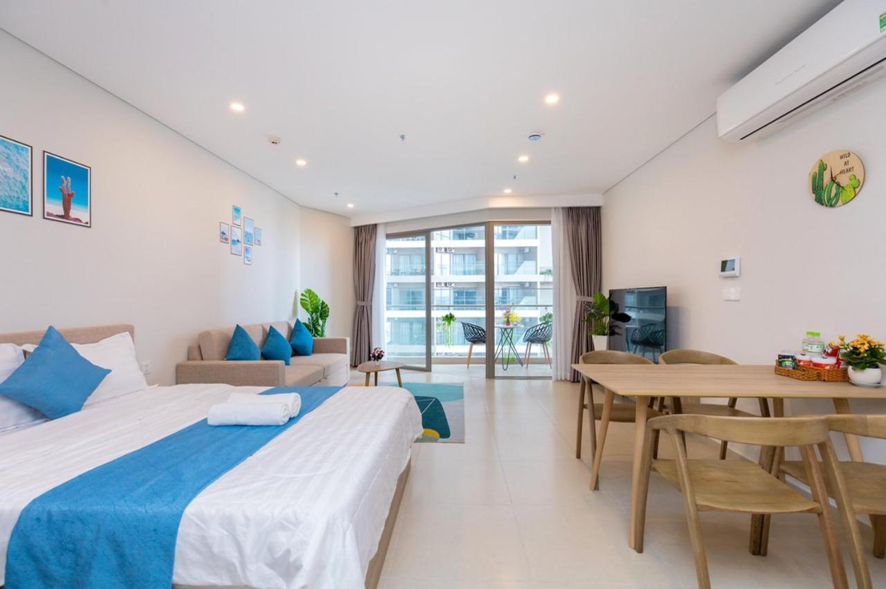 The Song Vung Tau Condotel: Beachfront 5-Star Apartment with Infinity Pool Exterior photo